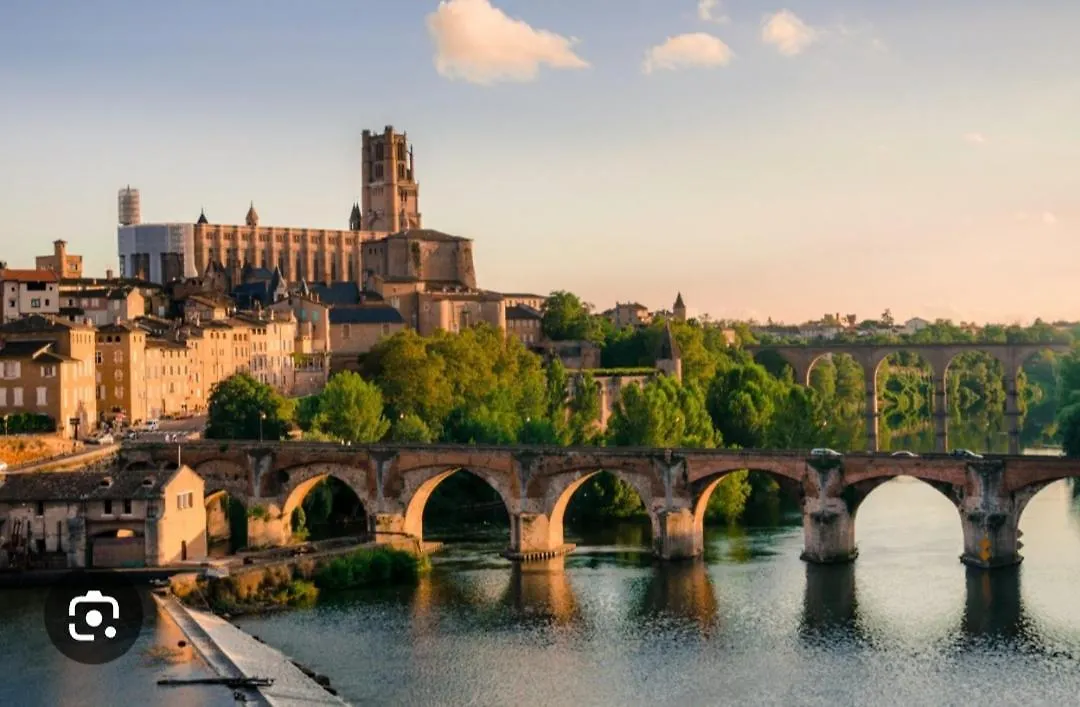 Gite De Charme Et Spa Pres D'Albi , Au Mas De Bel Air Holiday home
